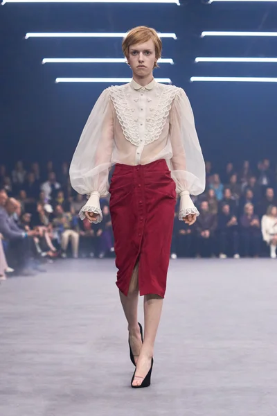 Look 8